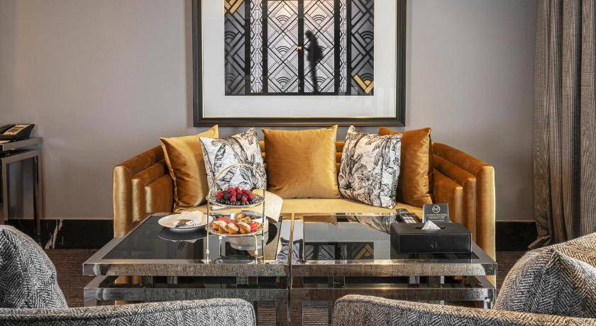 Racine Hotel | 120 m² Hotel ∙ 2 bedrooms ∙ 127 guests