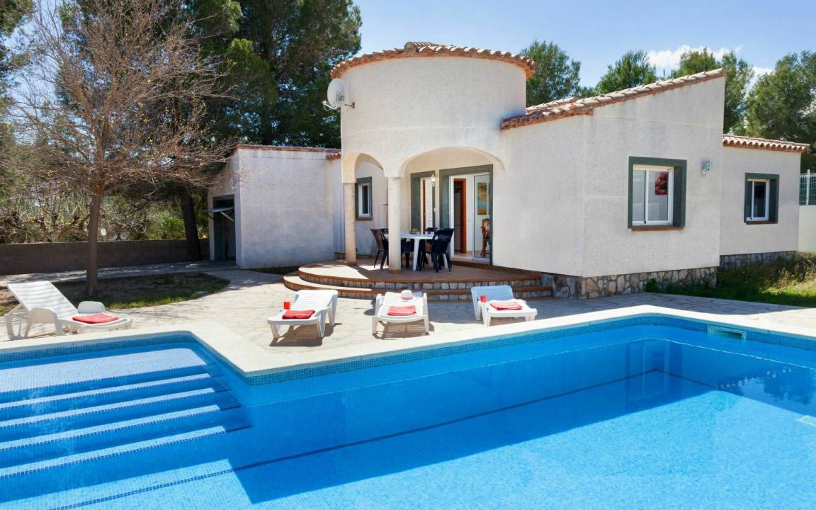 Les Tres Cales Villa | 150 m² Villa ∙ 4 bedrooms ∙ 10 guests