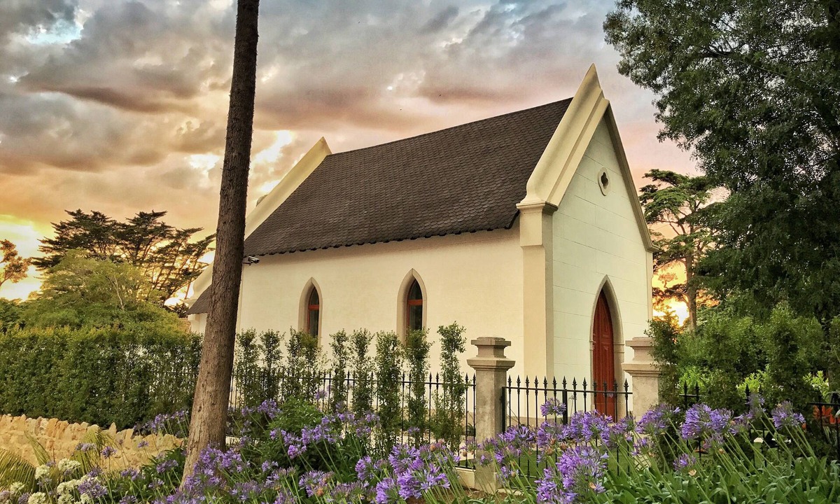 Sintra House | A CAPELA, Sintra - 18th Century Converted Chapel