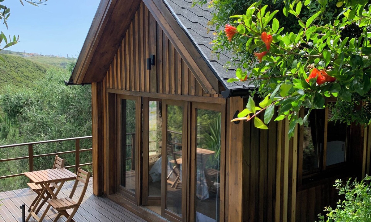 Barril de Baixo House | A tiny house with an amazing view. At São Julião Beach, Surf Ericeira
