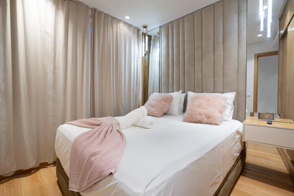 Casablanca Apartment | Adorable King Bed Flat .Perfect for long Stays