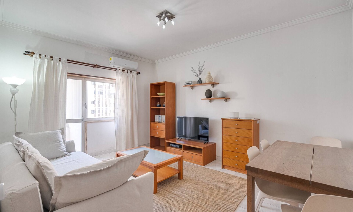 Cova da Piedade Apartment | Almada Saudade by Hopstays | Mezzanine & Charm