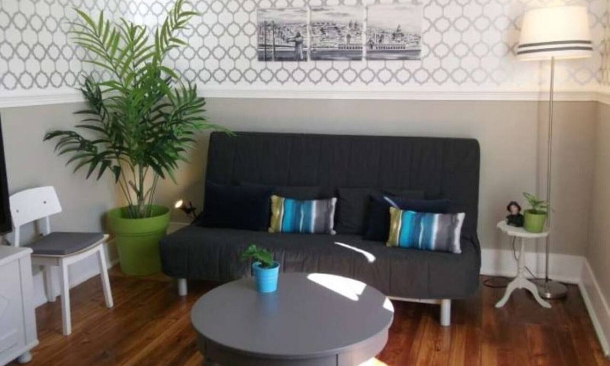 Lisbon Old Town Apartment | ANGOLA TOP FLOOR This huge apartment is very convenient for both tourists