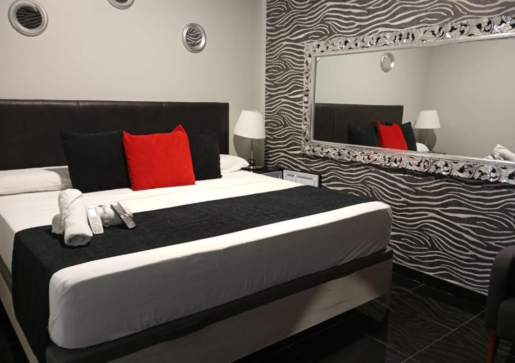Torrefiel Hotel | Apartamentos Rous - Solo adultos