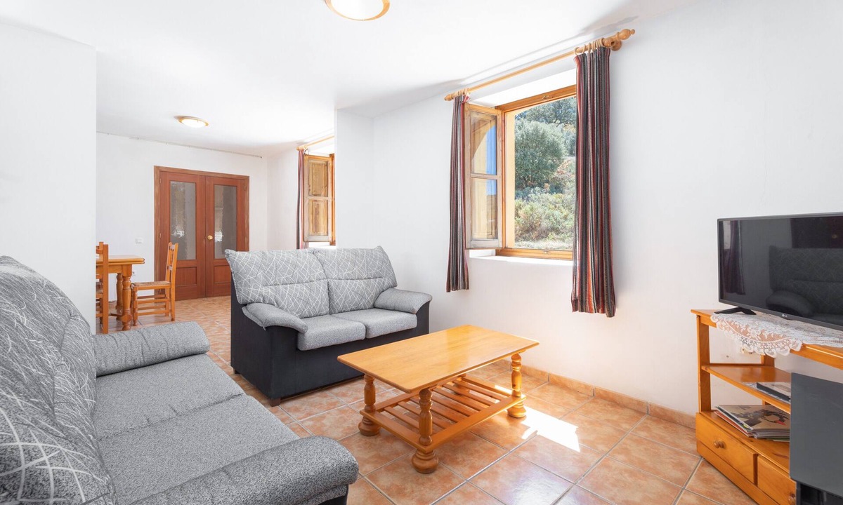 Culla House | Apartment 'Antiga Escola De Molinell' with Mountain View, Private Terrace and Private Garden
