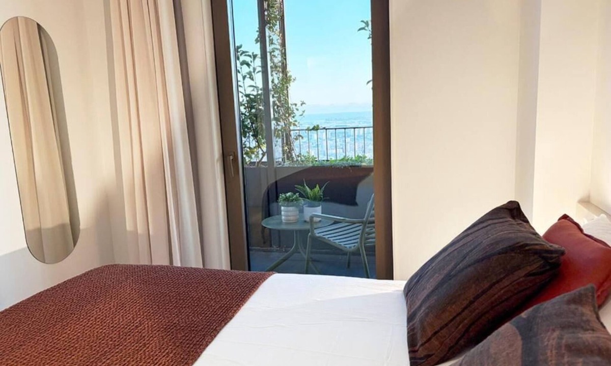 Esplugues de Llobregat Hotel | Aparto Diagonal Suites
