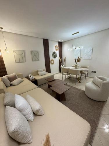 RACINE EXTENSION Apartment | Appartement à 10 min de la mer à pied