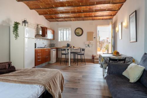 La Font de la Guatlla Apartment | Atico con terraza 5 minutos a pie Fira Bcn, 4' metro Plza España, 15' Bcn centro