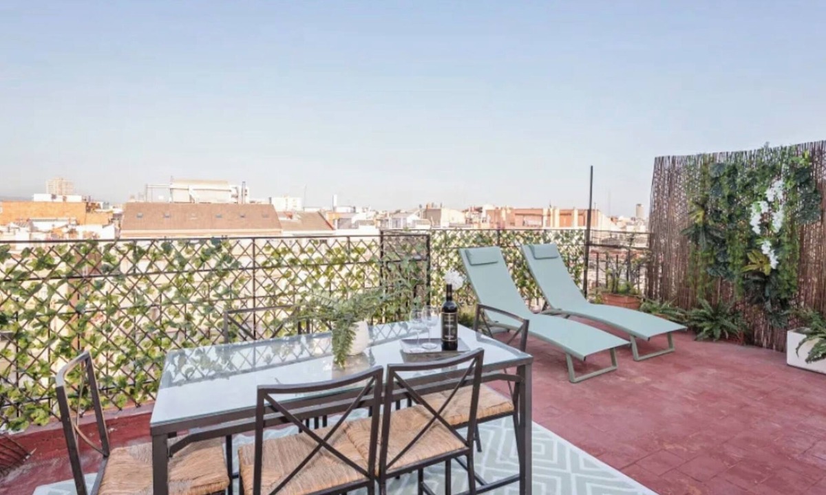 La Nova Esquerra de l'Eixample House | BCN CENTER BUILDING! Perfect for big groups! - several units