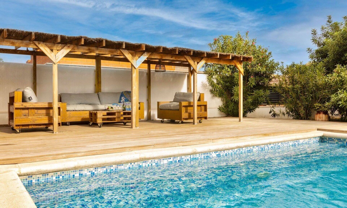 Miami Platja Villa | Beautiful private villa for 6 guests with private pool, WIFI, A/C, TV and patio
