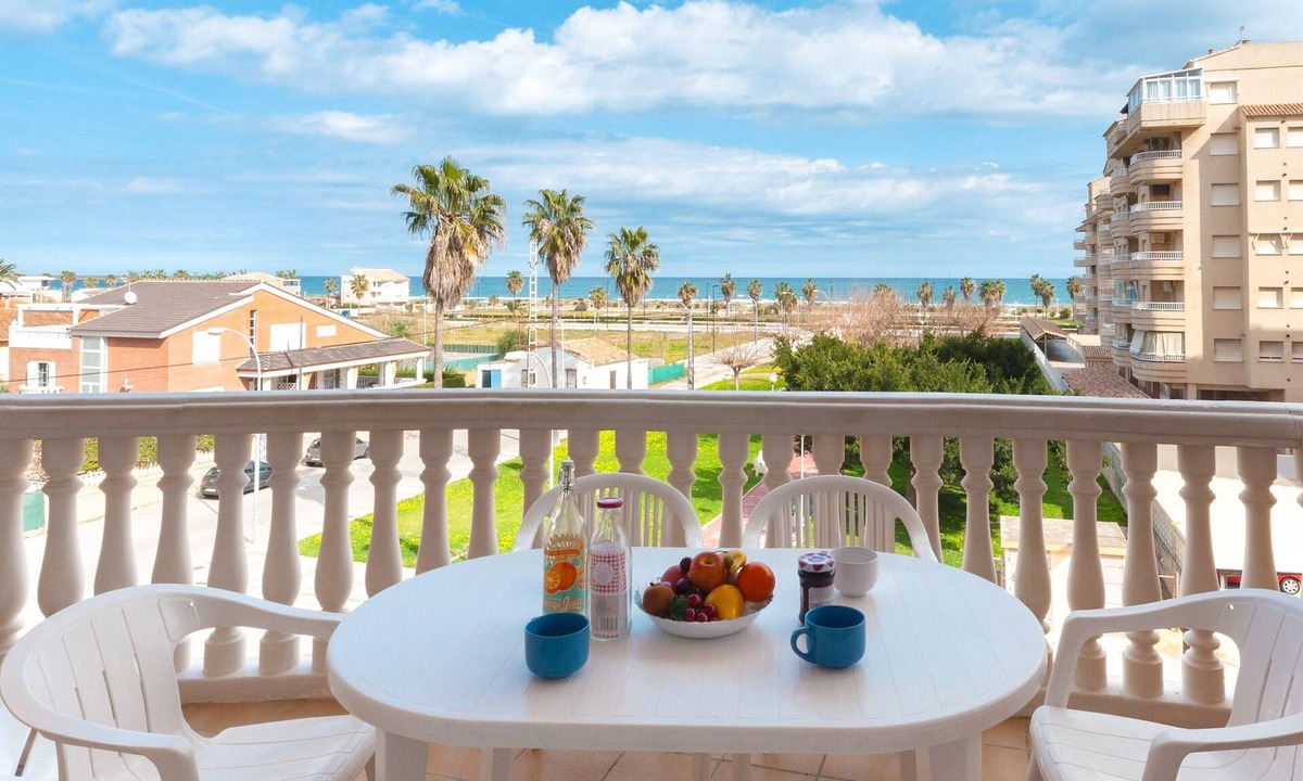 Daimuz House | BEGONIA - Apartment with sea views in Daimuz. Free WiFi