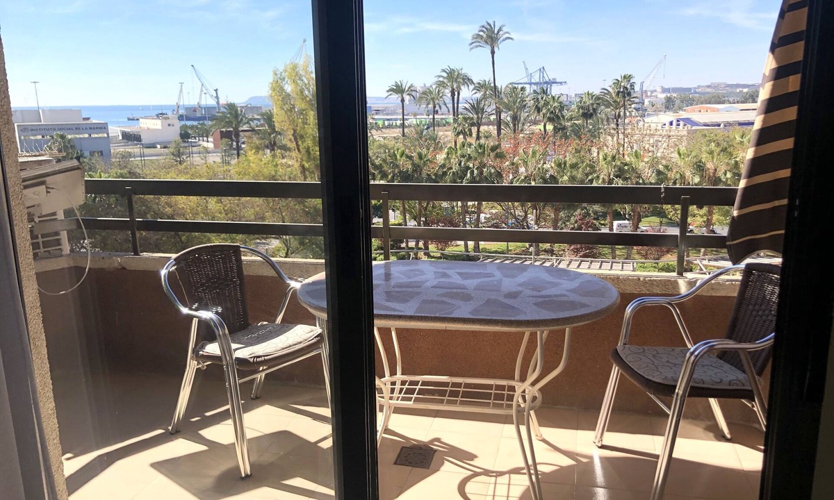 Ensanche Diputacion Apartment | BONITO PISO CON VISTAS AL MAR
