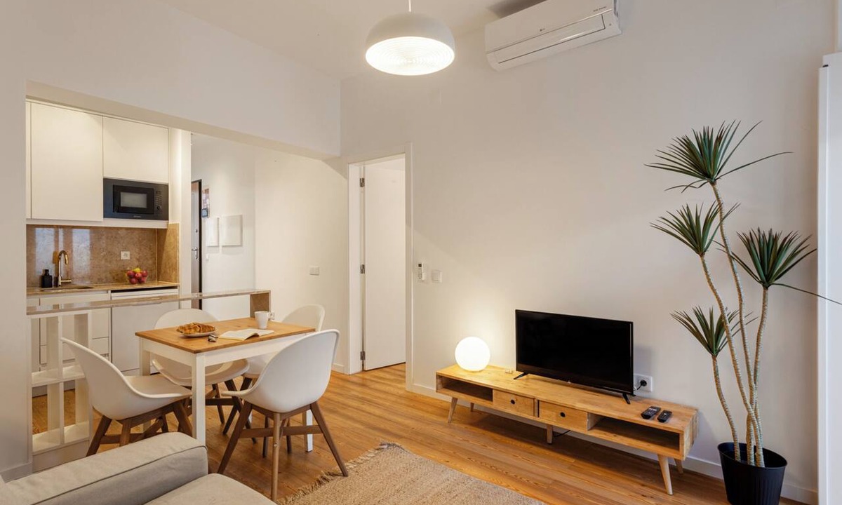 Santo Amaro Apartment | Bright 2BR w/Private Terrace | Alcântara