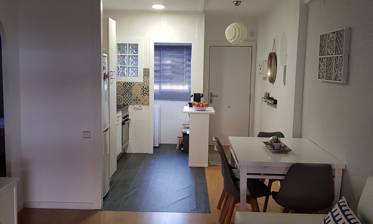 La Pineda Apartment | Bright apartment with Parking, two minutes from the beach