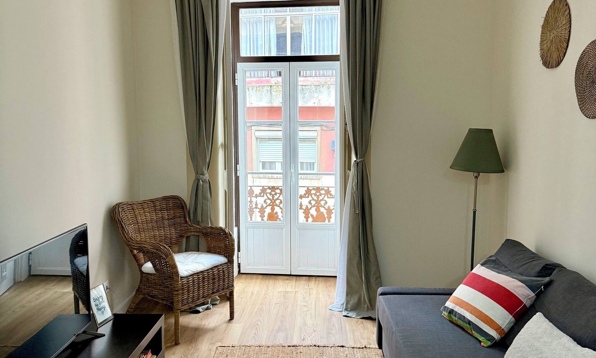 Cacilhas Apartment | By the River - Lisbon Apartment
