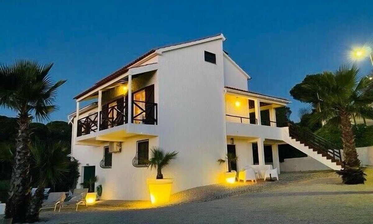 Laje Apartment | Casa Branca – private, air-conditioned, family accommodation with a 6000 m²