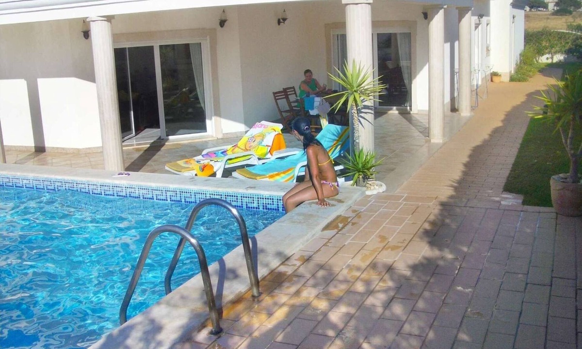 Olhos D'Agua Villa | Casa do Mar by Laranjal Rentals
