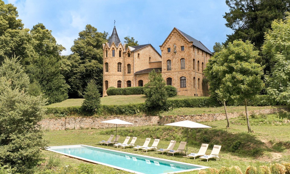 Sant Hilari Sacalm Villa | Castell de Villavecchia · Private Castle Estate · Pool · 17 Rooms · Girona, Catalonia