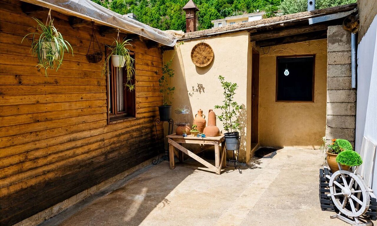 Kfardebian House | Cave 2000 - Rustic