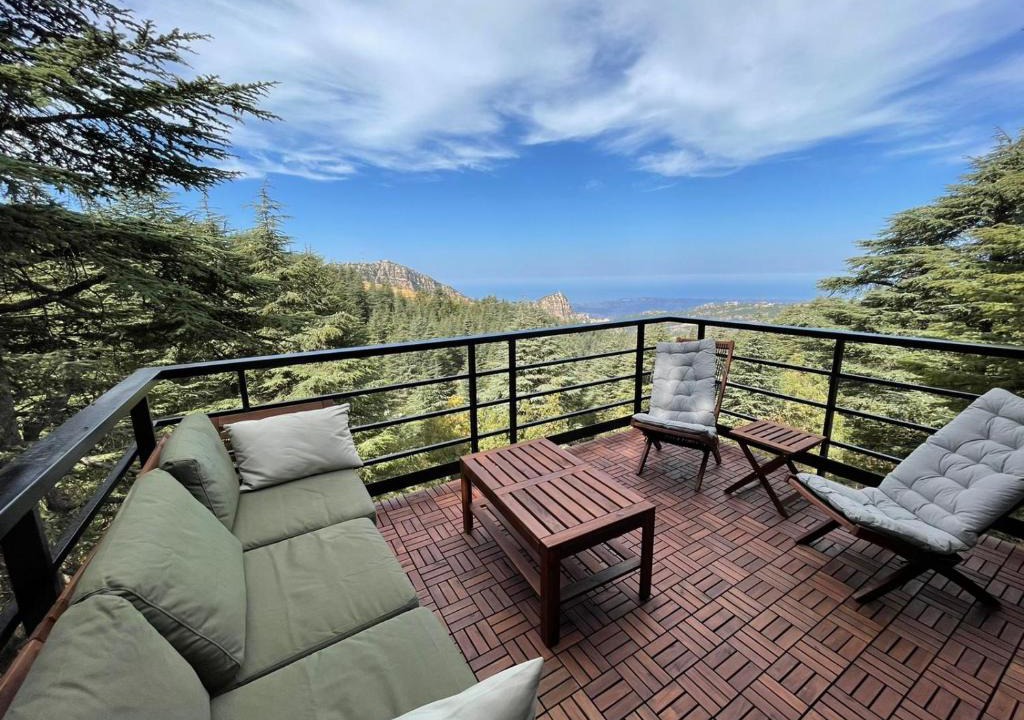 Kfardebian Villa | Cedar Scent Guesthouse