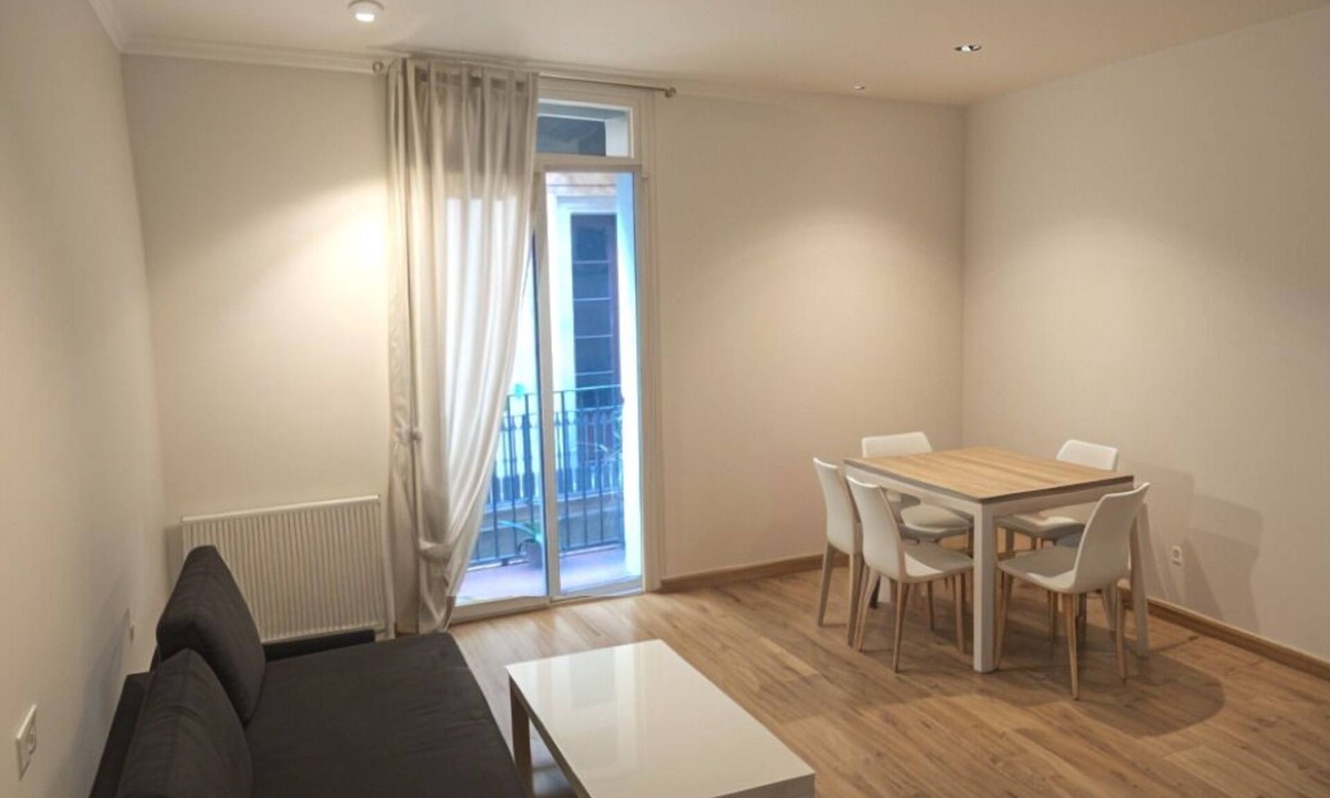 Gothic Quarter Apartment | Central House 1 BR Apartment with A.C