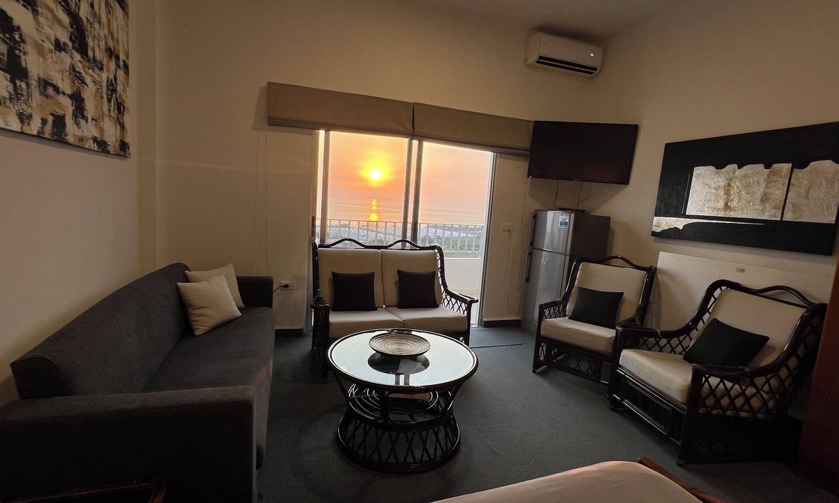 Wata Slam Apartment | Chalet studio Tabarja Sea/Ocean &Mountain View peaceful by the Mediterranean Sea