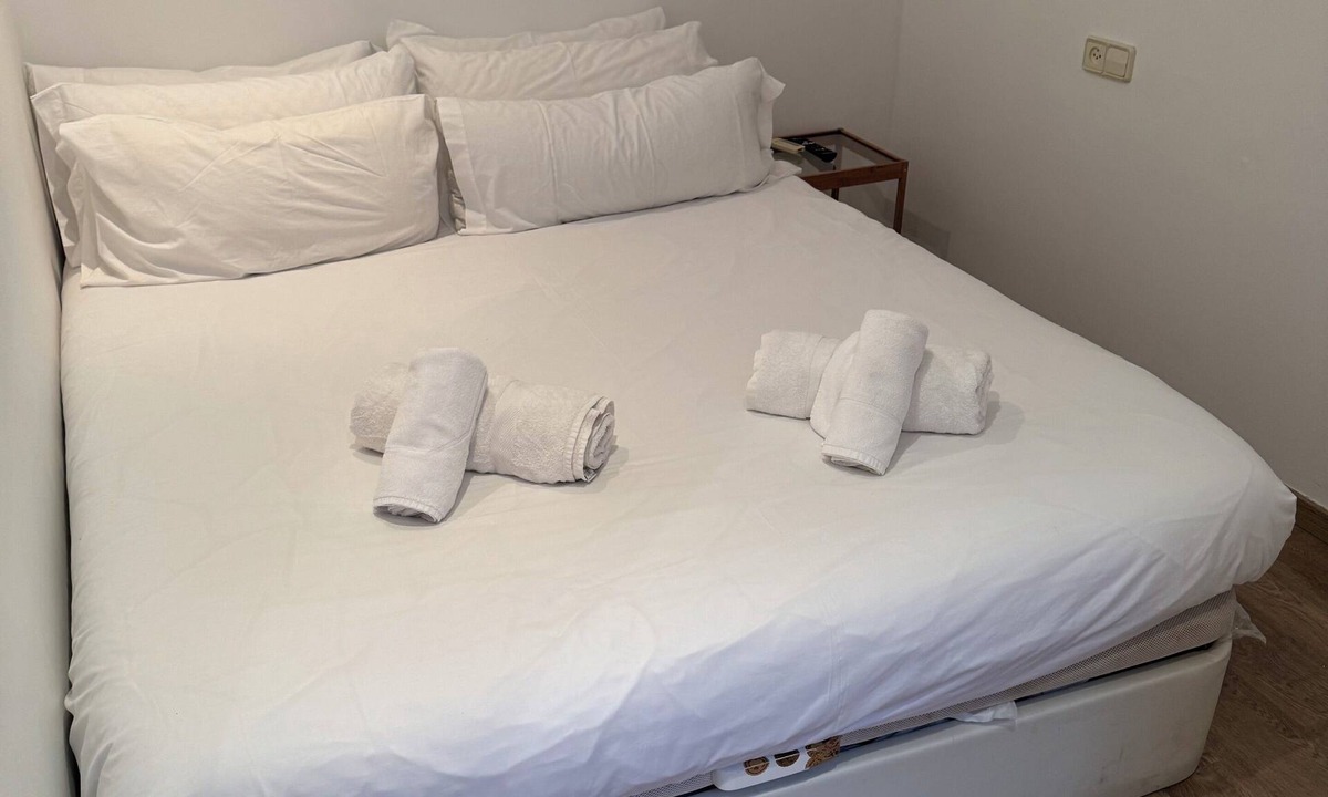 La Bordeta Apartment | Charming 1-bedroom apartment with WiFi, AC in beautiful Barcelona