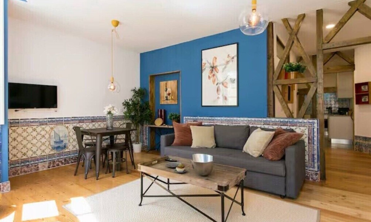 Sacramento Apartment | Colorful Portuguese-Style Apartment in Chiado