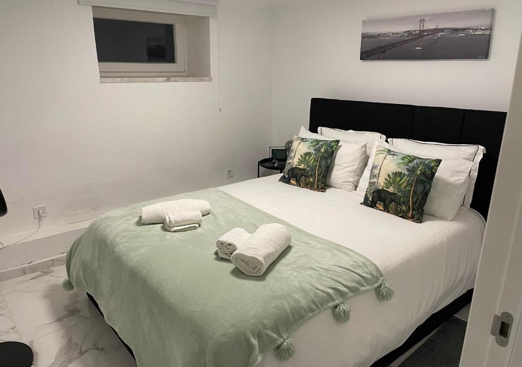 Costa de Caparica Hotel | Costa Paradise Beach