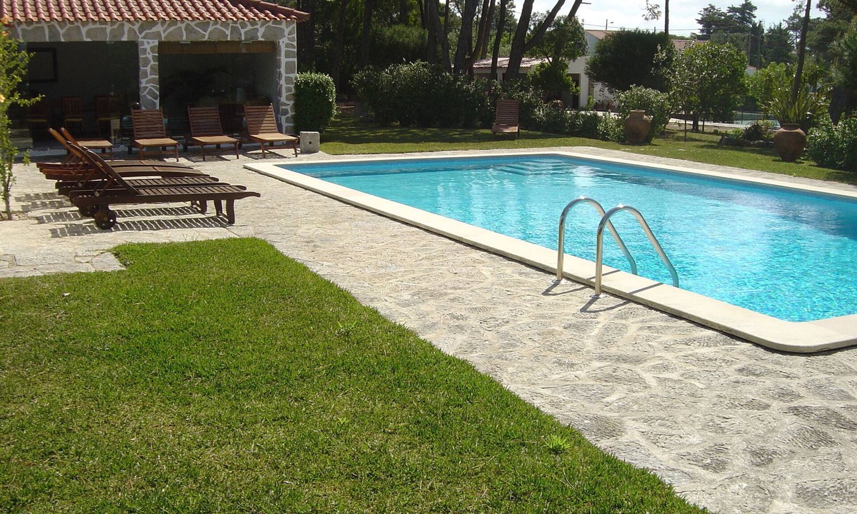 Magoito Cottage | Cottage surrounded by pine trees/private pool/near oceon on Sintra Natural Park