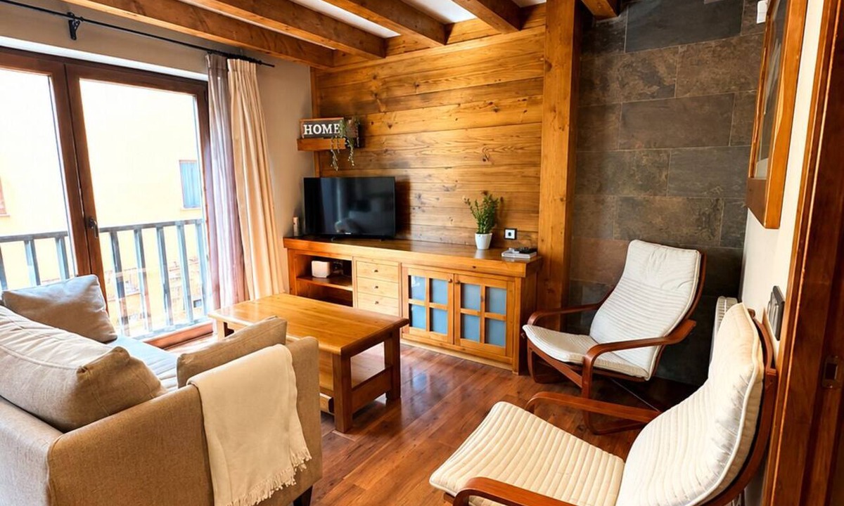 La Molina Apartment | Cozy Mountain Apartment in the Pyrenees, La Molina, near the ski slopes