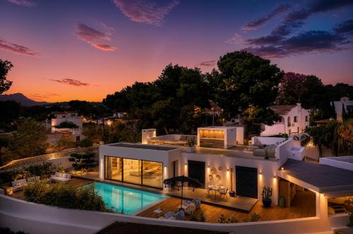 Urbanitzacio la Fustera Villa | Design villa, Private pool, Sea Views, BBQ