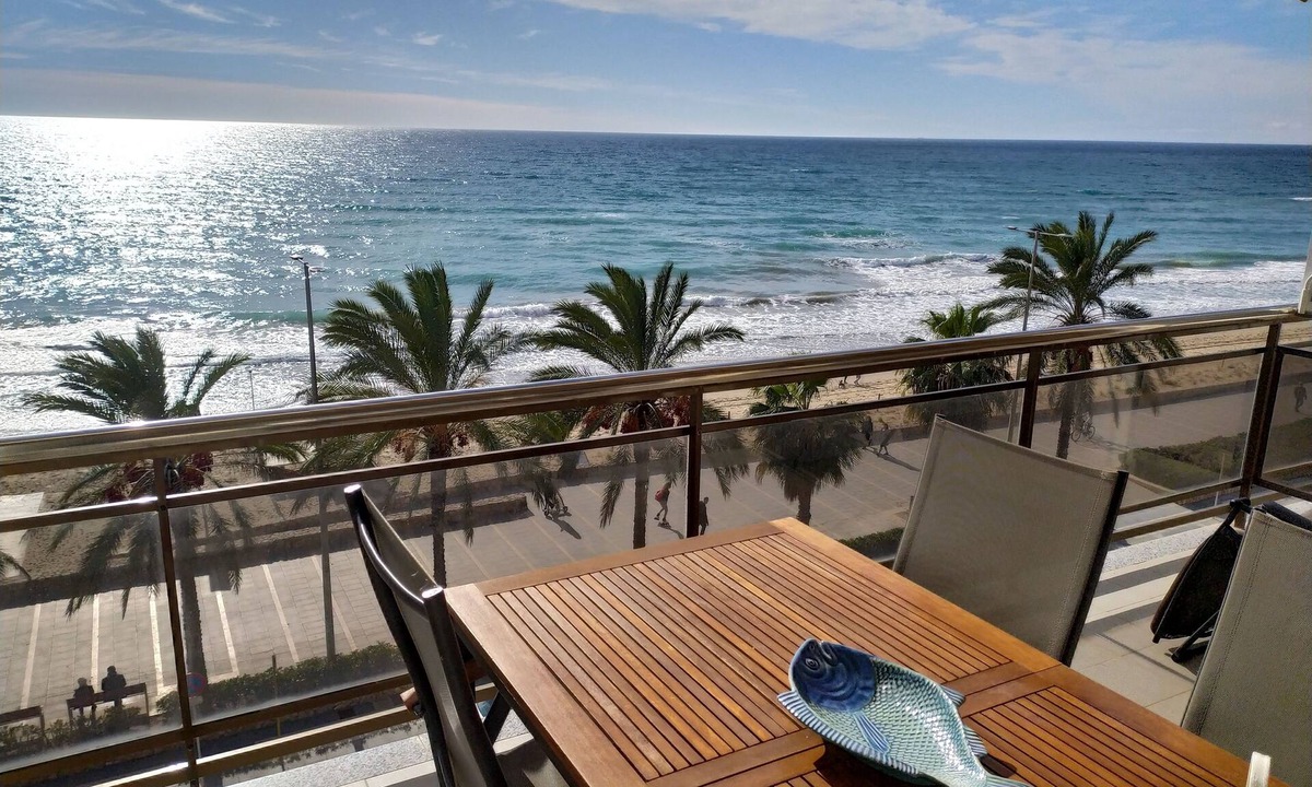Calafell Apartment | FANTASTIC PENTHOUSE BEACHFRONT