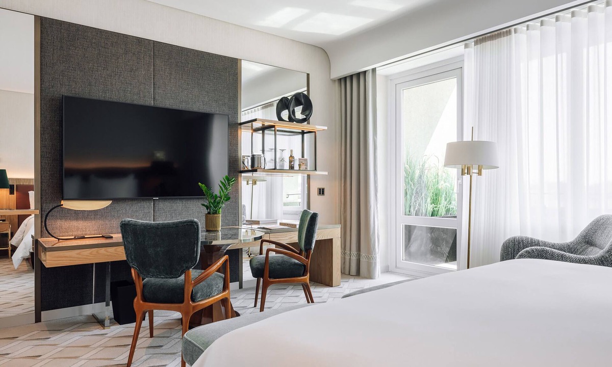 Sao Sebastiao da Pedreira Hotel | Four Seasons Hotel Ritz Lisbon
