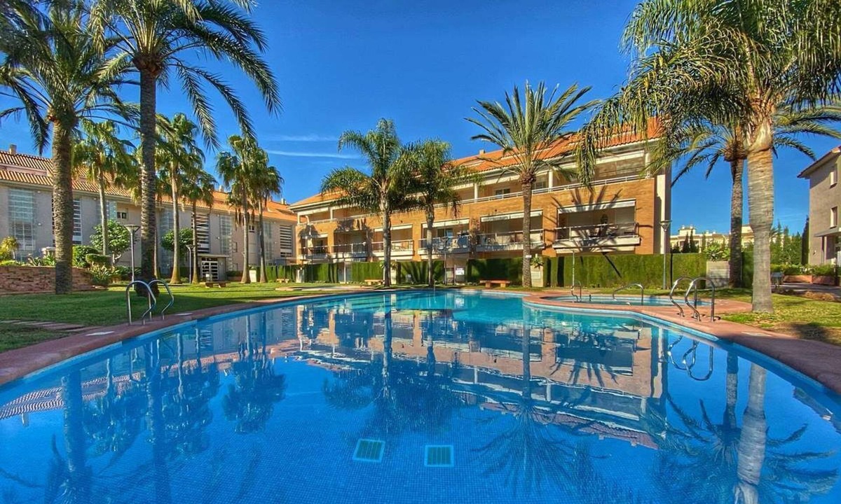 Platja de l'Arenal Apartment | Golden Gardens Apartment with pool and gym near the Arenal beach and amenities