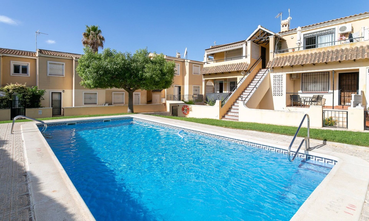San Miguel de Salinas House | Heads 2 Holiday Homes in Spain Townhouse