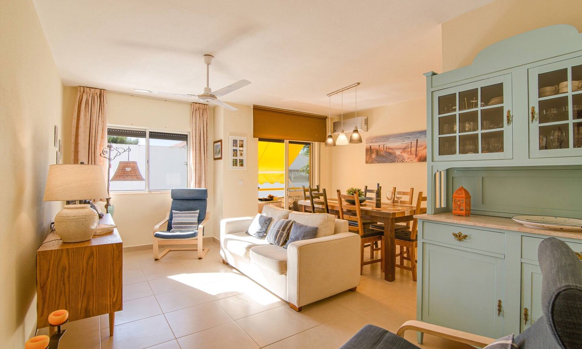 Se Apartment | Holiday Apartment “Tiagos” with Balcony, Air Conditioning & Wi-Fi