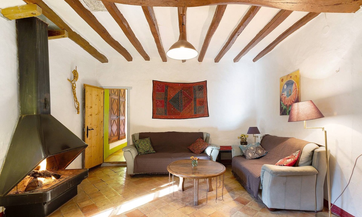 Artes House | Holiday Home 'Cal Malla Petit' with Mountain Views, Private Pool & Wi-Fi