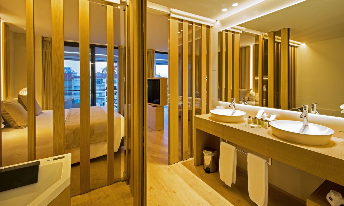 Empuriabrava Hotel | Hotel Port Salins by Pierre & Vacances