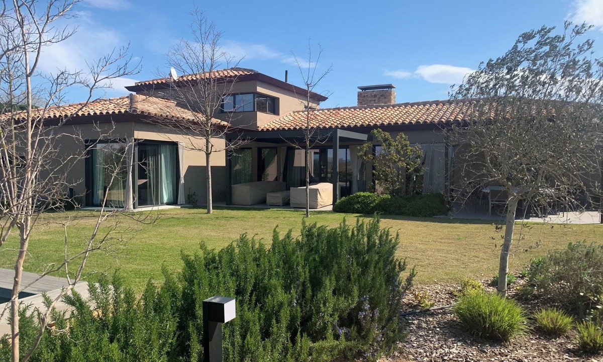 Santa Cristina de Aro House | House in Golf Emporda, three min. from Golf Emporda, at 7m, next to Pals beach.