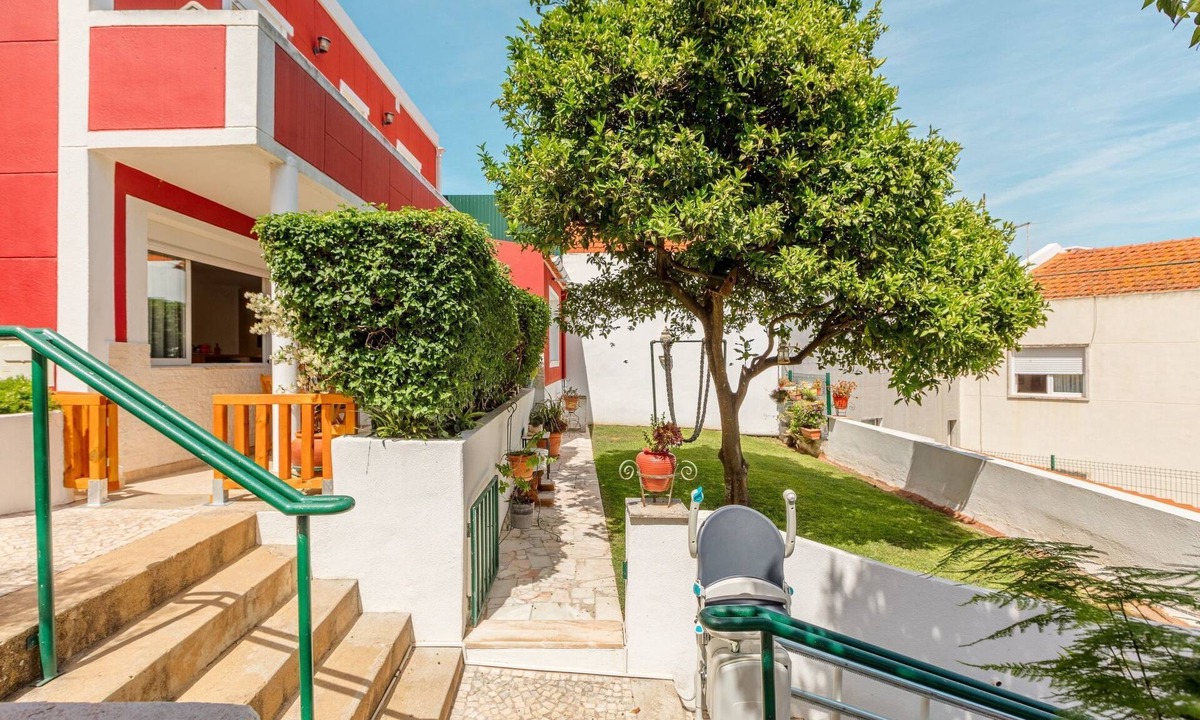 Alges House | in Algés mit Kleinem gemeinsamem Pool by Interhome