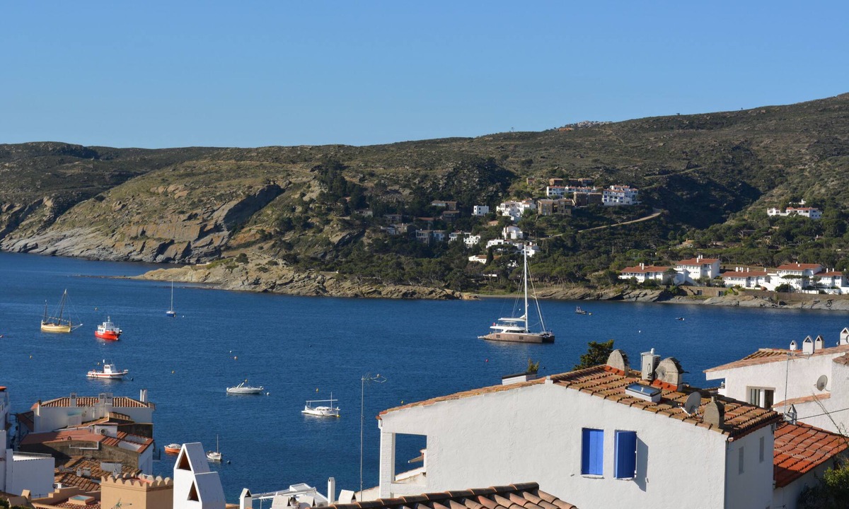 Portlligat Apartment | INCREDIBLE VIEW