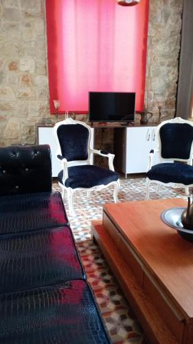 Deir al Qamar Cabin | Khalle lodge