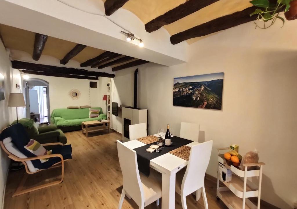 Cornudella de Montsant House | L'Agulla Prohibida