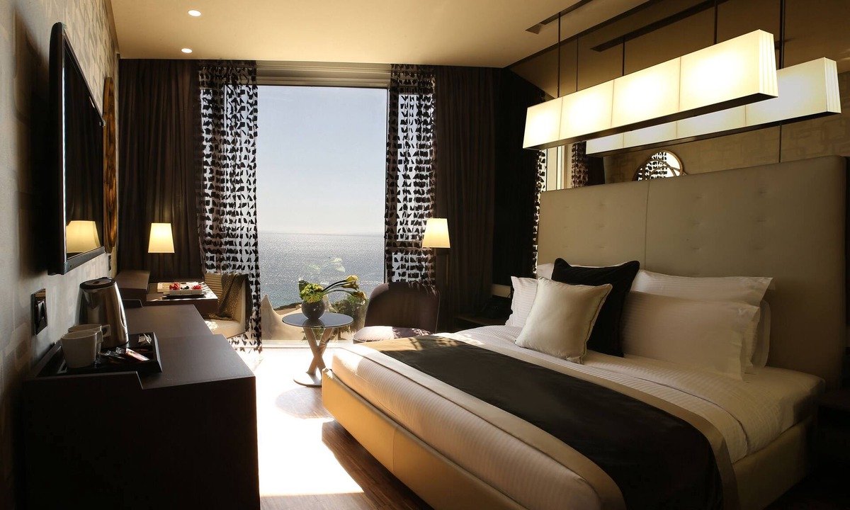 Raouche Hotel | Lancaster Plaza Beirut