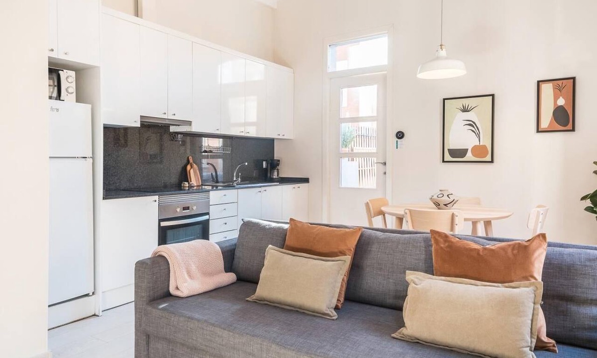 la Vila de Gracia Apartment | Light, cozy terrace and local life in Gracia