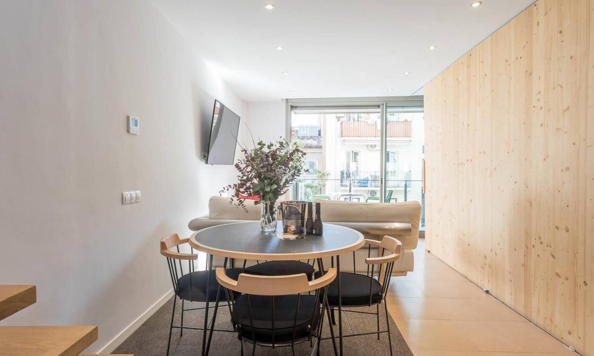 Sant Gervasi Apartment | Lovely apartment with big private terrace in Sant Gervasy for monthly rentals