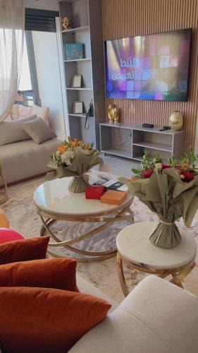 Tamariss Apartment | luxurious apartment pool, beach and gym