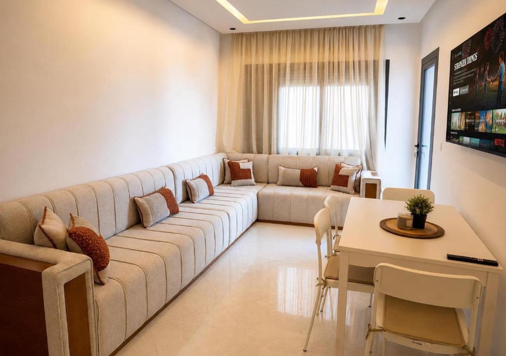 Martil Apartment | Luxury & Cosy Flat - WiFi, Parking, Screens