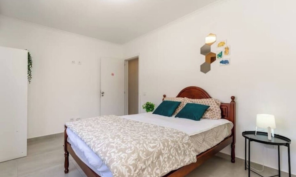 Costa de Caparica Apartment | Luxury private room near the beach